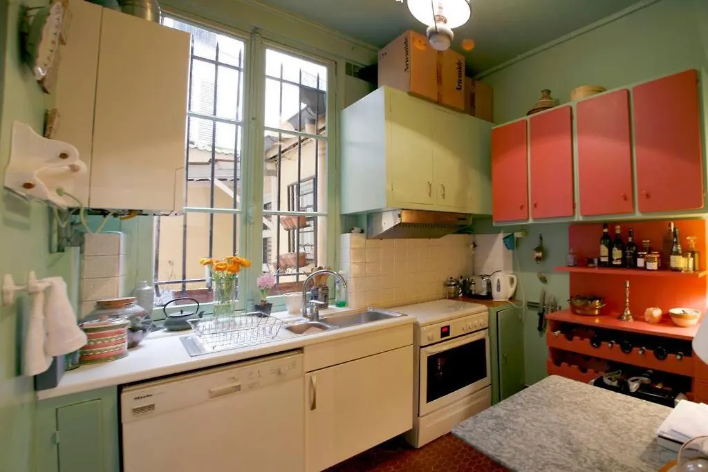 Апартаменты The Eifel Tower Artist Loft Париж